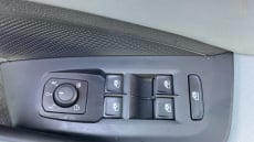 Volkswagen Passat 1.5 eTSI Life 5dr DSG Petrol Estate